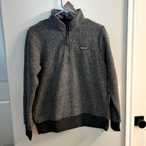 Patagonia women’s woolyester fleece pullover size medium